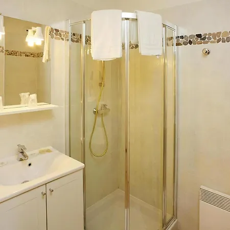 Apartment In Ile Rousse Near Bodri Beach, Cleaning Included Apartamento