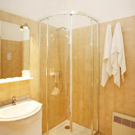 Apartment In Ile Rousse Near Bodri Beach, Cleaning Included Appartamento LʼÎle-Rousse